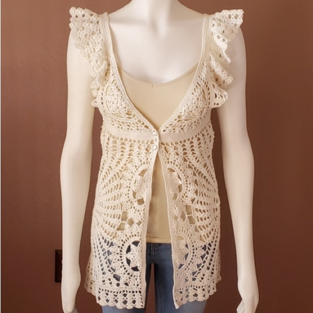 ROMEO & JULIET COUTURE CROCHET DUSTER VEST